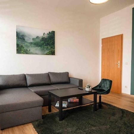 Ferienwohnung Bali Style Mit High Speed Wlan Und Gratis Parkplatz Gera Eksteriør bilde
