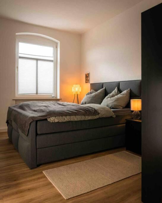 Ferienwohnung Bali Style Mit High Speed Wlan Und Gratis Parkplatz Gera Eksteriør bilde