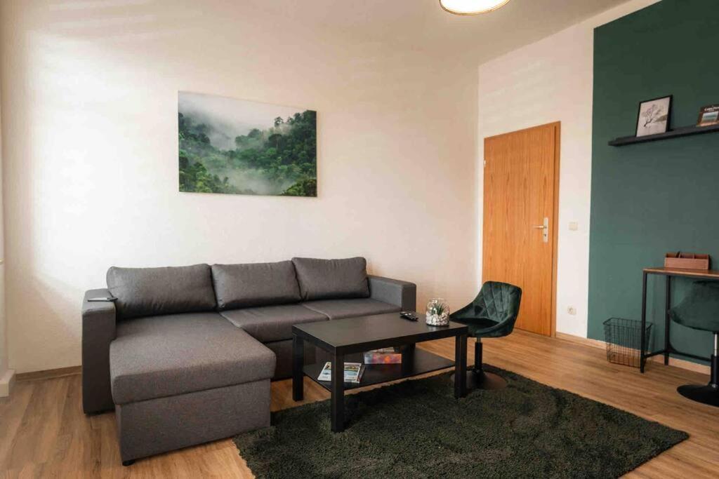 Ferienwohnung Bali Style Mit High Speed Wlan Und Gratis Parkplatz Gera Eksteriør bilde